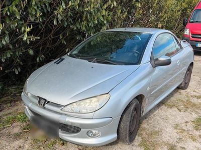 Gebraucht Peugeot 206 CC 109 PS (80 kW) 2004 Silber Cabrio
