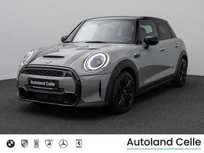 Gebraucht Mini Cooper S Classic 178 PS (130 kW) 2023 Moonwalk grey metallicschwarz Kleinwagen