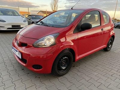 Usata Toyota Aygo Basis 68 CV (50 kW) 2009 Rosso Utilitaria