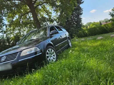 Gebraucht VW Passat 131 PS (96 kW) 2000 Schwarz Kombi