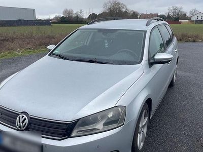 Gebraucht VW Passat 105 PS (77 kW) 2012 Silber Kombi