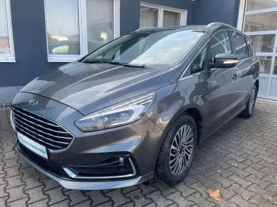 Gebraucht Ford S-MAX Titanium 190 PS (139 kW) 2022 Magnetic grau Van / Kleinbus