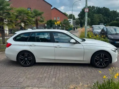 Gebraucht BMW 320 2013 Weiß Kombi