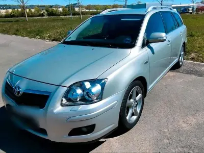 Gebraucht Toyota Avensis T2 177 PS (130 kW) 2008 Grau Kombi