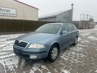 Blau Gebraucht 2007 Skoda Octavia Elegance Kombi | 3.290 € (Etwas zu teuer)