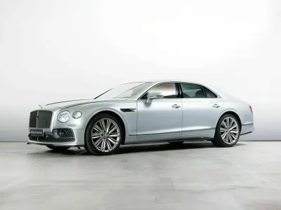 Gebraucht Bentley Flying Spur 635 PS (467 kW) 2023 Silver frost Limousine