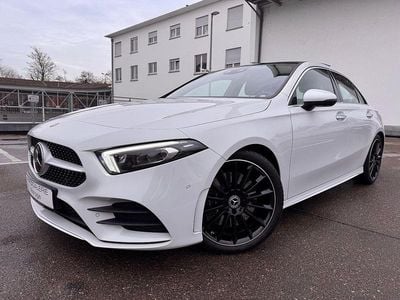 Weiß Gebraucht 2022 Mercedes A250 AMG line Limousine | 34.899 € (Etwas zu teuer)