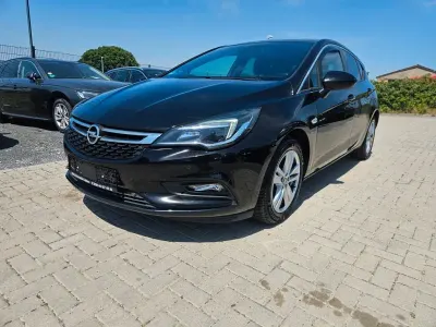 Gebraucht Opel Astra Dynamic 125 PS (91 kW) 2017 Black meet kettle Limousine