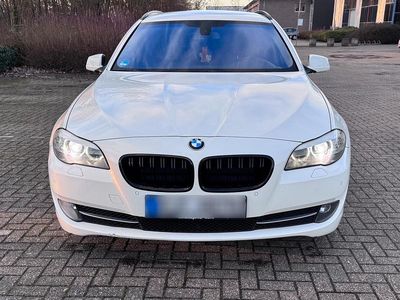 Gebraucht BMW 525 Comfort Edition 218 PS (160 kW) 2011 Weiß Kombi