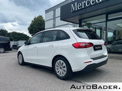 Gebraucht Mercedes B180 136 PS (100 kW) 2020 149 polarweiß Van / Kleinbus