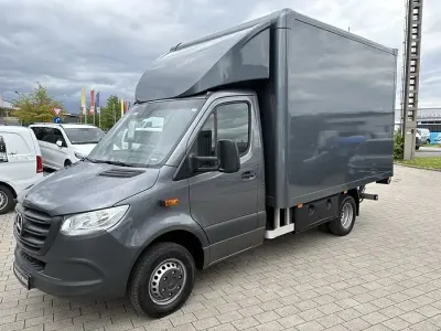 Gebraucht Mercedes Sprinter 170 PS (125 kW) 2024 Selenitgrau metallic Van