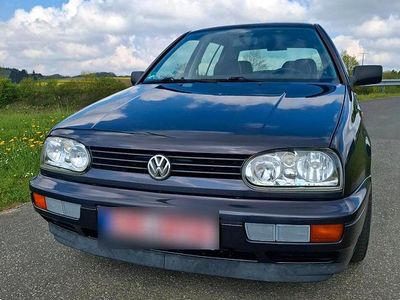Usata VW Golf III 75 CV (55 kW) 1996 Viola Berlina