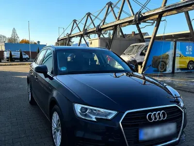 Gebraucht Audi A3 110 PS (80 kW) 2018 Blau Limousine