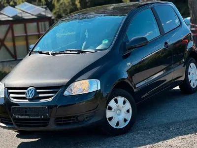 Gebraucht VW Fox 54 PS (39 kW) 2006 Schwarz Kleinwagen