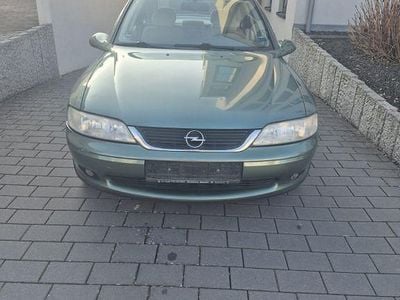 Gebraucht Opel Vectra Edition 136 PS (100 kW) 1999 Grün Limousine