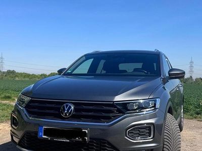 Second-hand VW T-Roc Sportline 150 CP (110 kW) 2022 Gri SUV