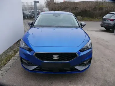 Neu Seat Leon FR 184 PS (135 kW) 2026 Blau