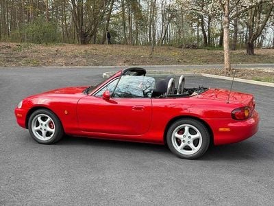 Usata Mazda MX5 90 CV (66 kW) 1998 Rosso Cabrio