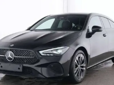 Gebraucht Mercedes CLA180 Shooting Brake Progressive 136 PS (100 kW) 2024 Schwarz Kombi