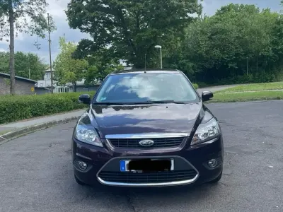Gebraucht Ford Focus Ghia 125 PS (91 kW) 2008 Andere farben Limousine