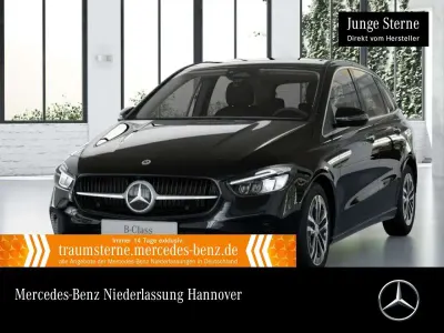 Gebraucht Mercedes B180 Progressive 136 PS (100 kW) 2025 Kosmosschwarz Van / Kleinbus