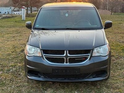 Begagnad Dodge Grand Caravan 287 HK (211 kW) 2016 Grå Minibuss