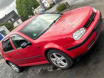 Gebraucht VW Golf IV 105 PS (77 kW) 2002 Rot Kleinwagen