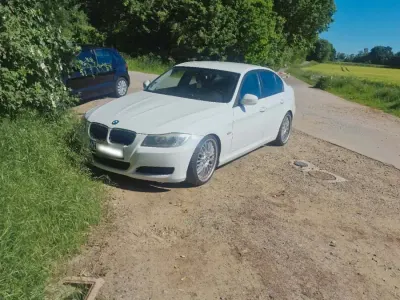 Gebraucht BMW 316 Sport Line 116 PS (85 kW) 2011 Weiß Limousine