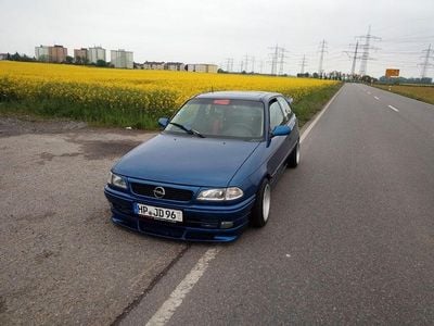 Gebraucht Opel Astra 135 PS (99 kW) 1996 Blau Kleinwagen
