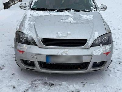 Silber Gebraucht 2003 Opel Astra OPC Coupé | 1.700 €