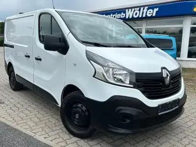 Gebraucht Renault Trafic Komfort 120 PS (88 kW) 2018 Weiß Van / Kleinbus
