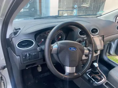 Gebraucht Ford Focus 105 PS (77 kW) 2007 Silber Kombi