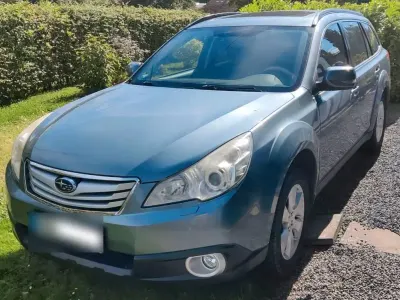 Gebraucht Subaru Outback 173 PS (127 kW) 2011 Grün Kombi