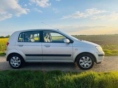 Second-hand Hyundai Getz 63 CP (46 kW) 2005 Argintiu Hatchback