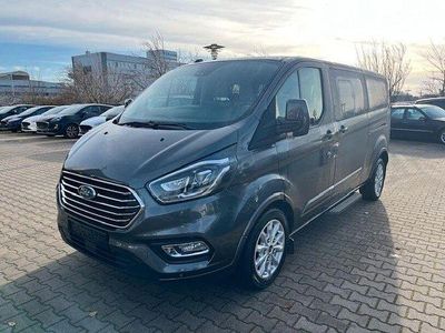 Grau Gebraucht 2022 Ford Tourneo Custom Titanium X Van | 28.840 € (Etwas zu teuer)