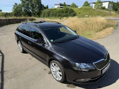Gebraucht Skoda Superb Best of 140 PS (102 kW) 2015 Schwarz Kombi