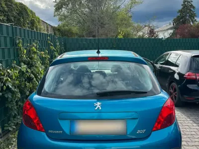 Gebraucht Peugeot 207 90 PS (66 kW) 2009 Blau Kleinwagen