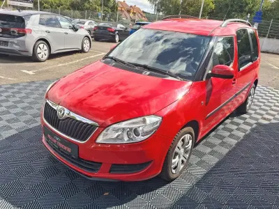 Gebraucht Skoda Roomster Plus Edition 105 PS (77 kW) 2010 Rot Van / Kleinbus