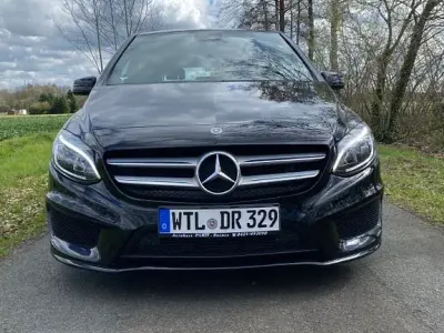 Gebraucht Mercedes B200 156 PS (114 kW) 2018 Schwarz Kleinwagen