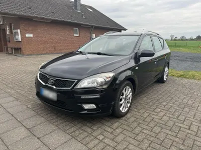 Usata Kia Ceed 116 CV (85 kW) 2012 Nero Utilitaria
