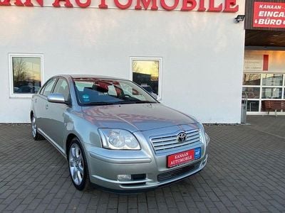 Gebraucht Toyota Avensis Sol 147 PS (108 kW) 2003 Silber Limousine
