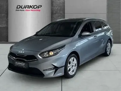 Gebraucht Kia Ceed Sportswagon Vision 160 PS (117 kW) 2022 Silber Limousine