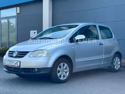 Second-hand VW Fox Basis 75 CP (55 kW) 2009 Argintiu Hatchback