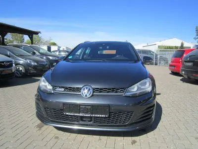 Gebraucht VW Golf VII GTD 184 PS (135 kW) 2016 Carbon steel grey metallic Kombi