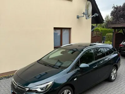 Gebraucht Opel Astra Active 125 PS (91 kW) 2017 Grün Kombi
