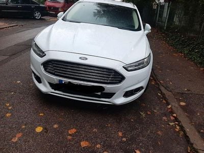 Weiß Gebraucht 2015 Ford Mondeo Titanium Limousine | 5.500 € (Etwas zu teuer)
