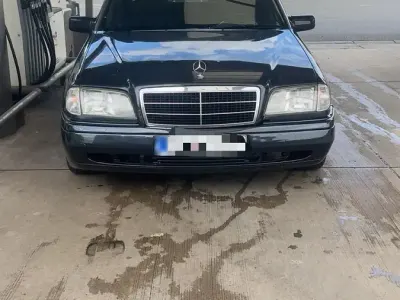 Gebraucht Mercedes C180 122 PS (89 kW) 1994 Limousine