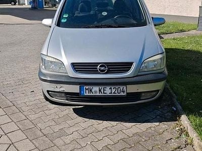 Usata Opel Zafira 125 CV (91 kW) 2000 Argento Monovolume