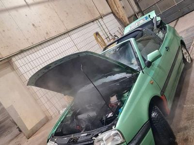 Grün Gebraucht 1995 VW Golf Cabriolet Cabrio | 1.300 €