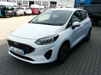 Gebraucht Ford Fiesta Titanium 101 PS (74 kW) 2023 Weiß Kleinwagen